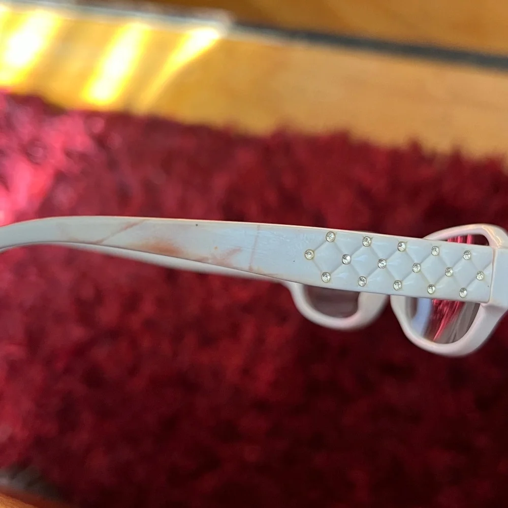 CHANEL Slim Sunglasses‎ w/swarovski Stone at the Frame Original Lens w/hardcase